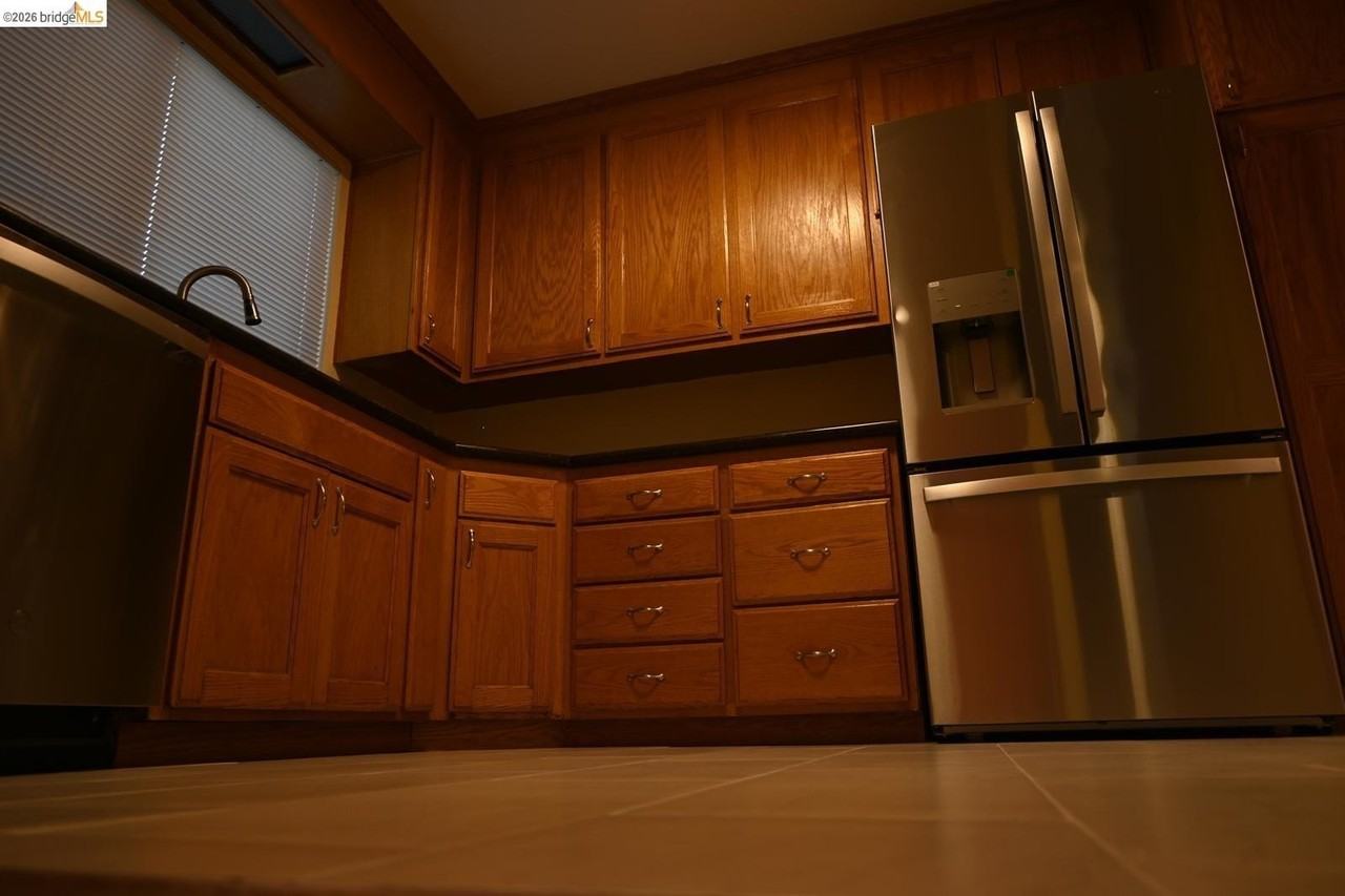 1316 Russell St - Photo 5 of 9