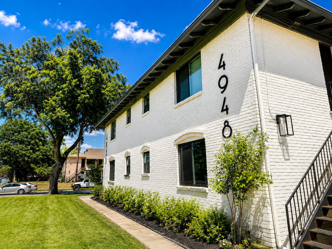 Tour Today & Save $300! Apply Within 24 Hours for Exclusive Move - Photo 2 of 26