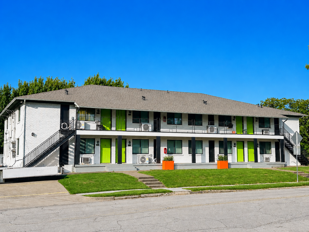 Tour Today & Save $300! Apply Within 24 Hours for Exclusive Move - Photo 3 of 26