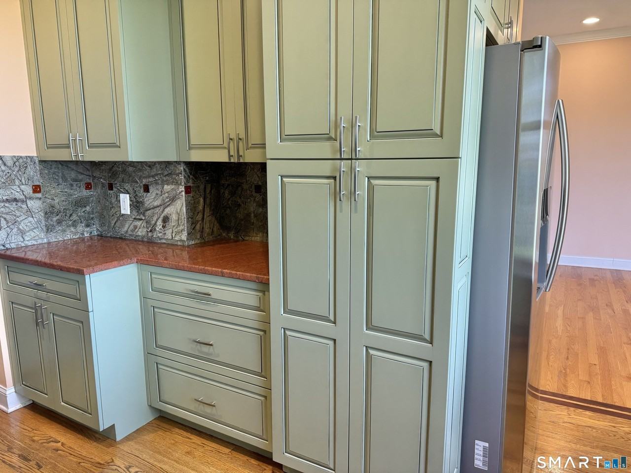776 Quinnipiac Ave #3 - Photo 4 of 23
