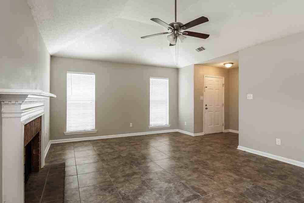 175 Cedar Bend Dr - Photo 5 of 16