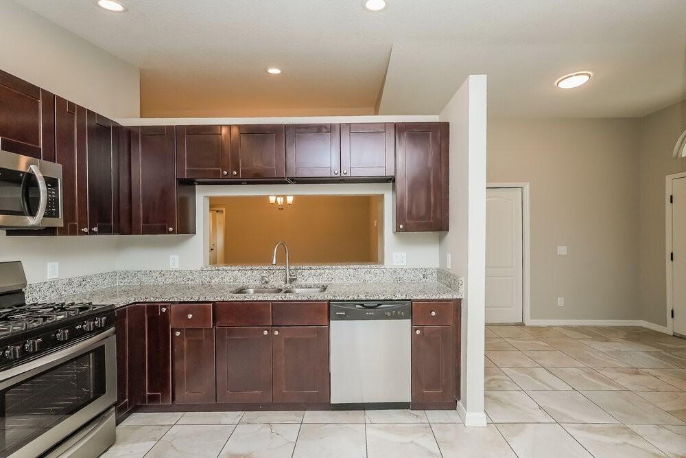 7604 Wiltshire Park Pl - Photo 6 of 16