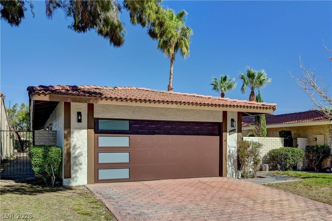 3420 Calle De Corrida - Photo 3 of 43