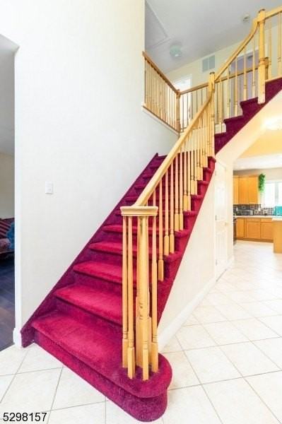 29 Vocisano Ct - Photo 3 of 47