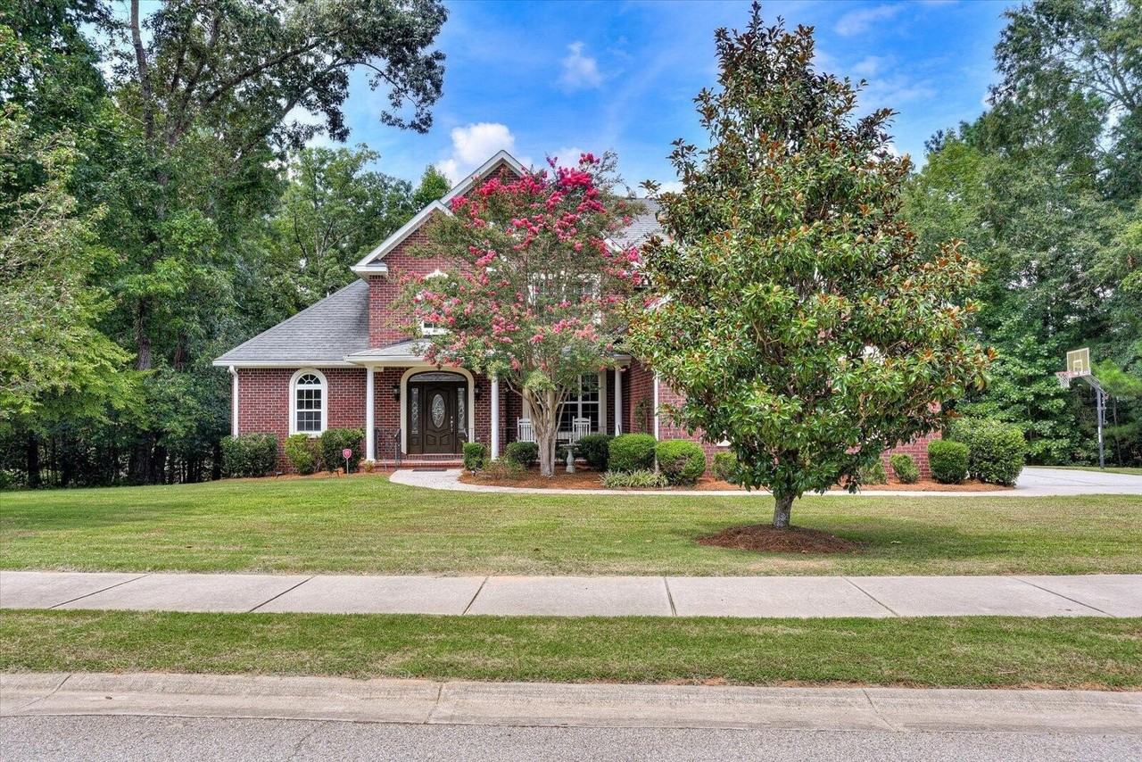 2103 Wythe Dr - Photo 3 of 47