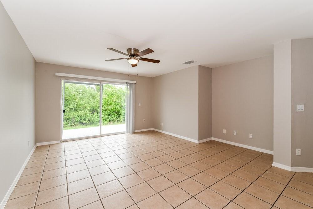 736 Jack Ave S - Photo 4 of 16