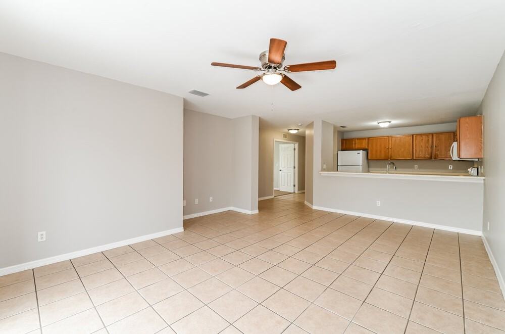 736 Jack Ave S - Photo 6 of 16