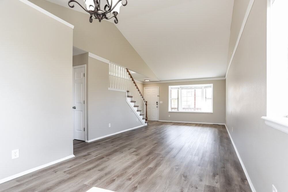 11317 Donley Dr - Photo 5 of 18