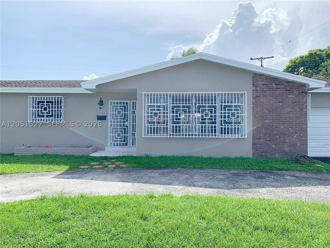 1820 Sw 98th Ct - Photo 2 of 15