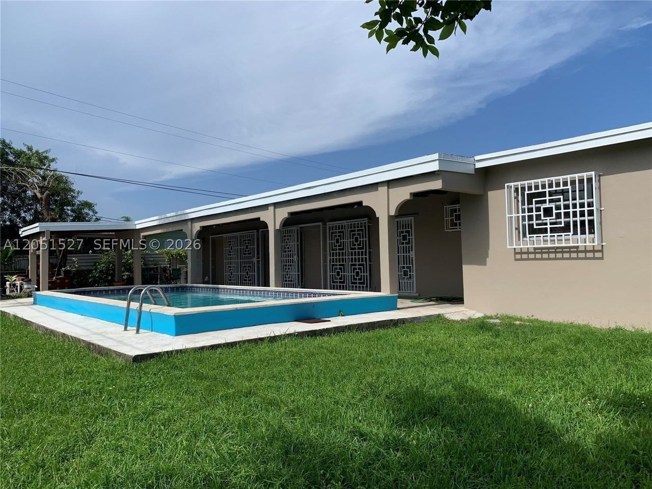 1820 Sw 98th Ct - Photo 3 of 15