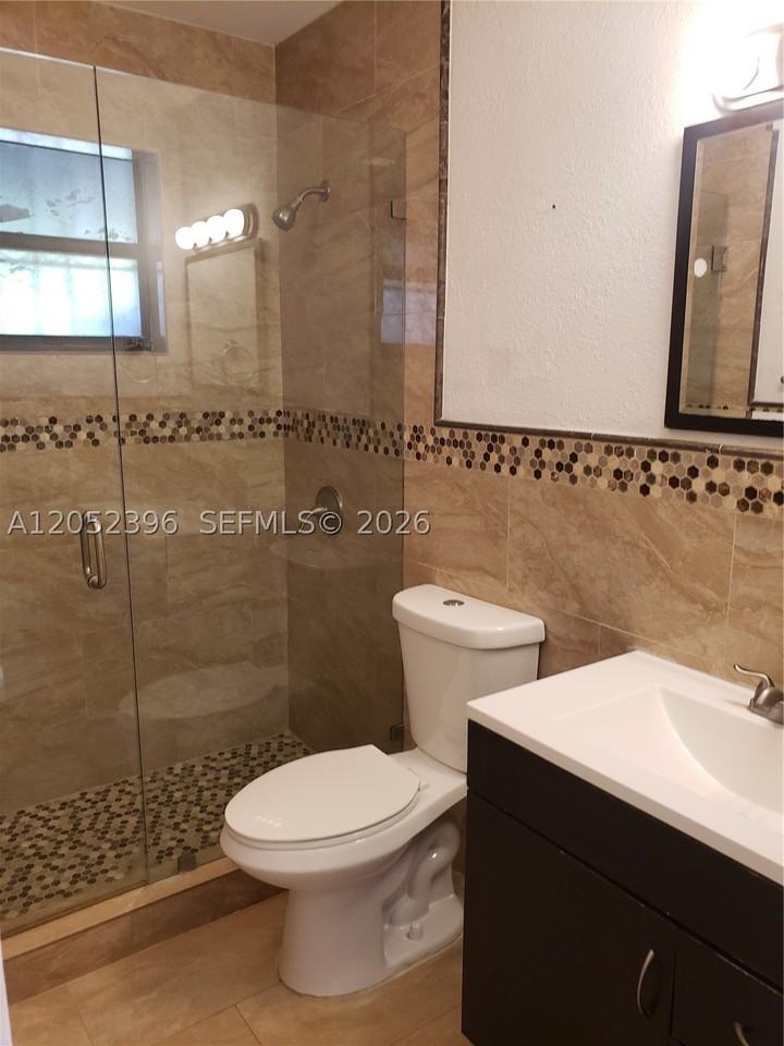 2998 Nw 30th St - Photo 5 of 10