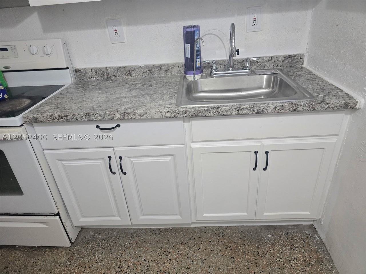250 Sw 11th Ave #6 - Photo 6 of 7