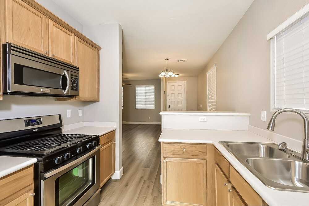 4027 Sparrow Rock St - Photo 7 of 17