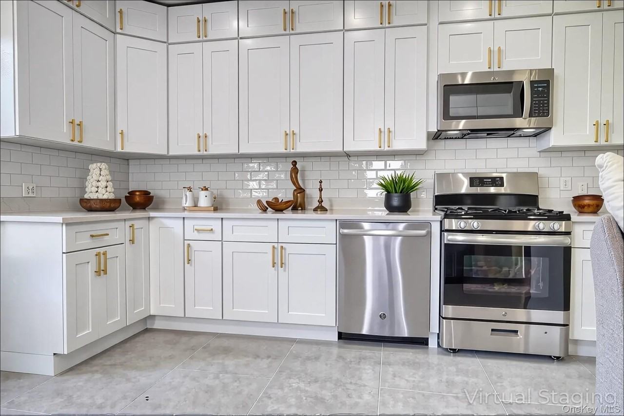 71 Lenox Ave - Photo 6 of 35