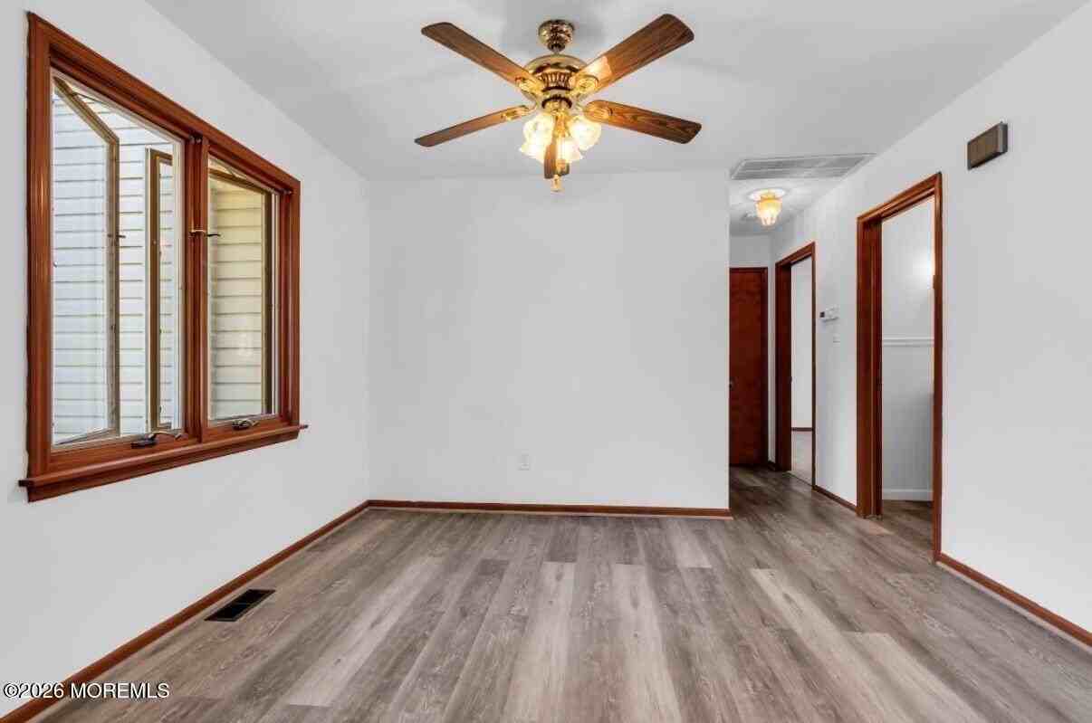 464 Barnacle Rd - Photo 3 of 10