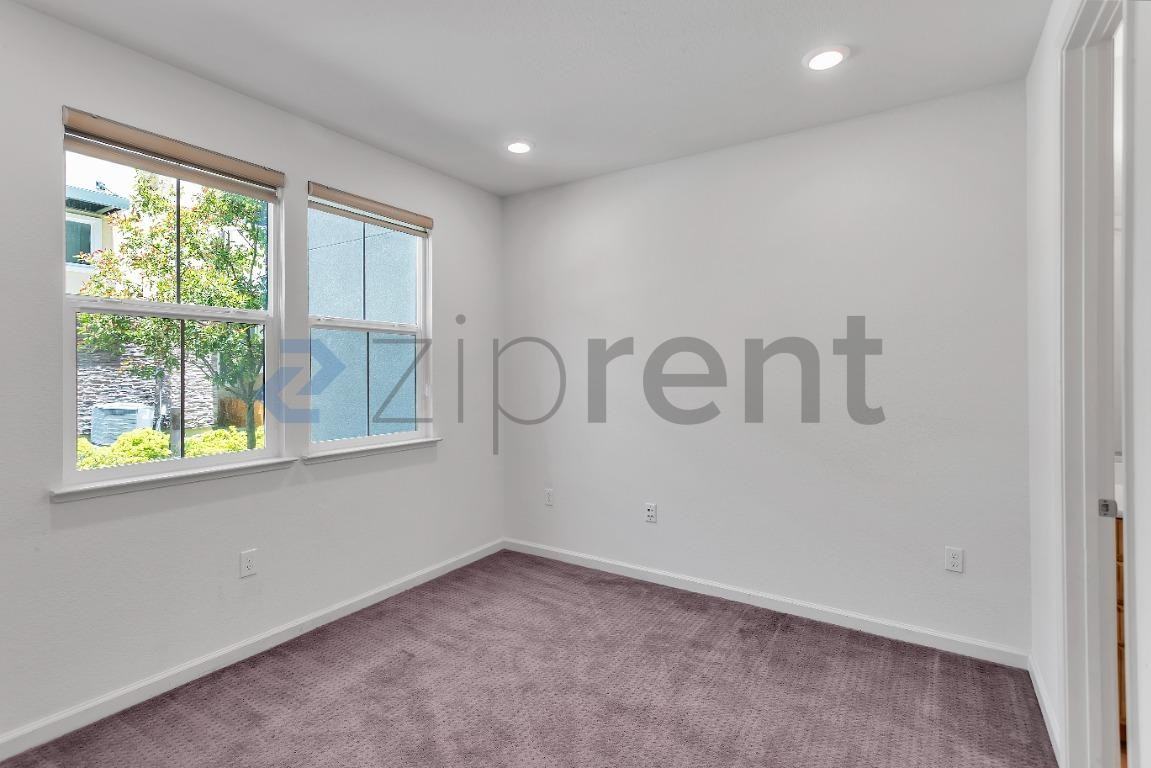 6914 Geyserville St - Photo 7 of 41