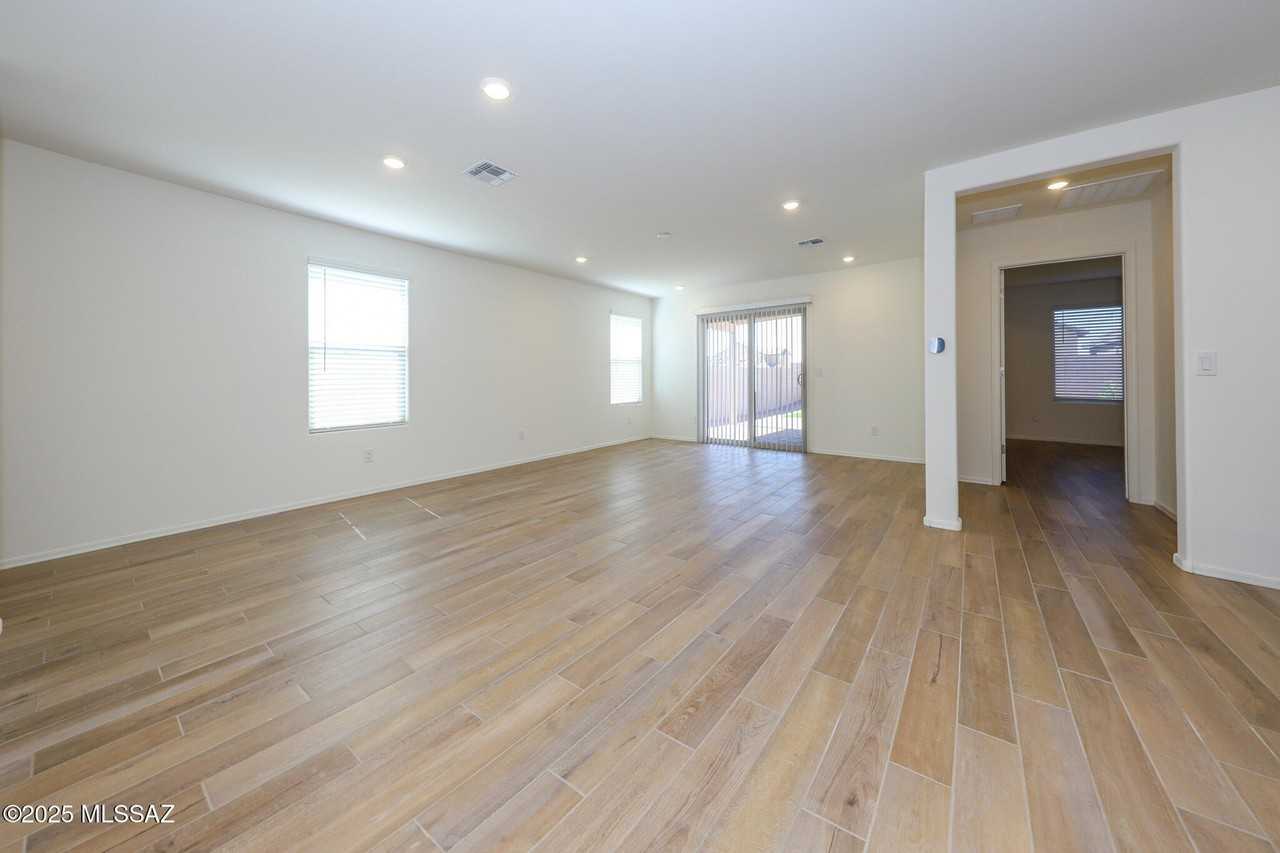 9122 E Red Bluff Ct - Photo 3 of 25
