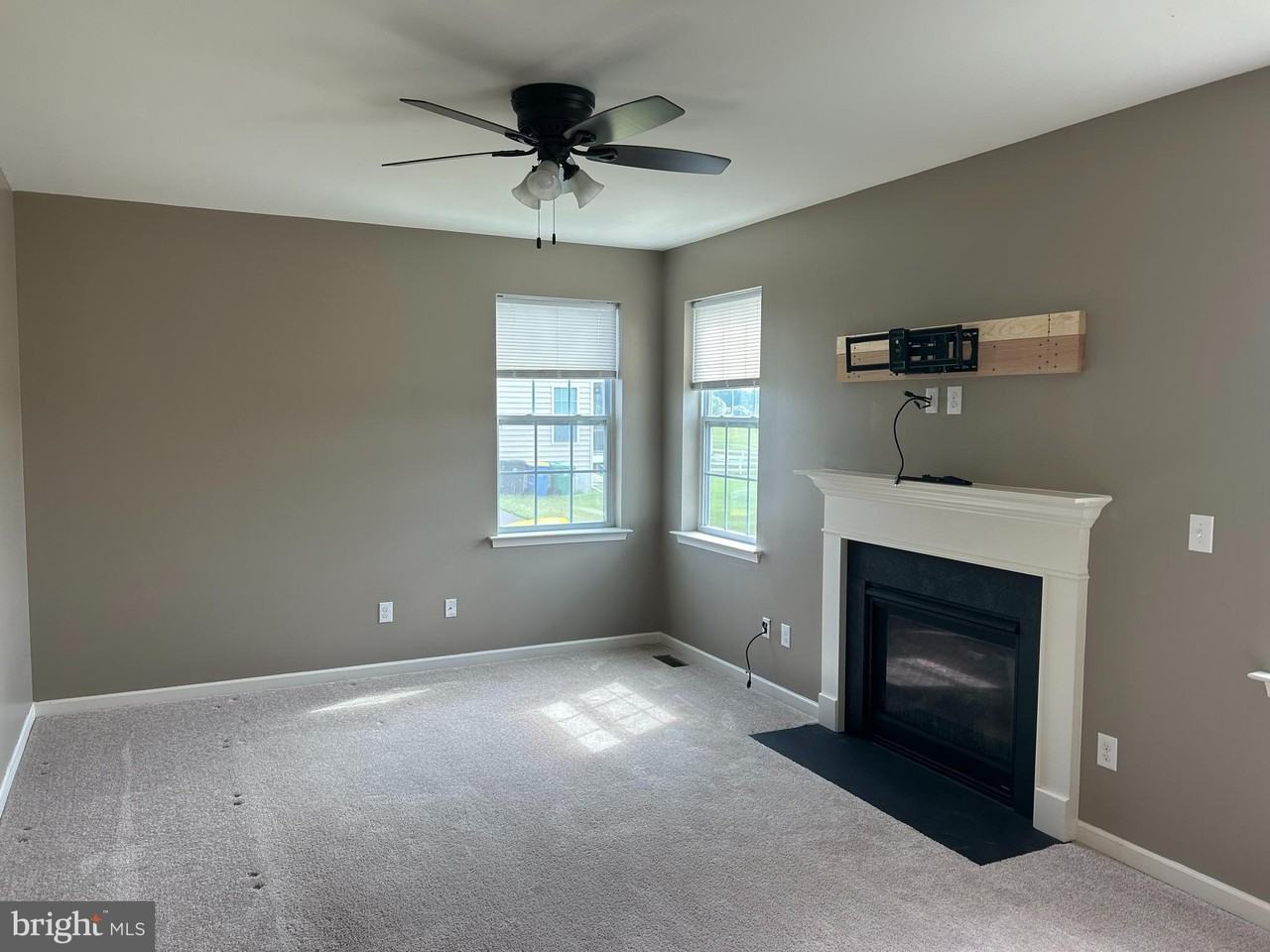 453 Jockey Hollow Dr - Photo 4 of 16