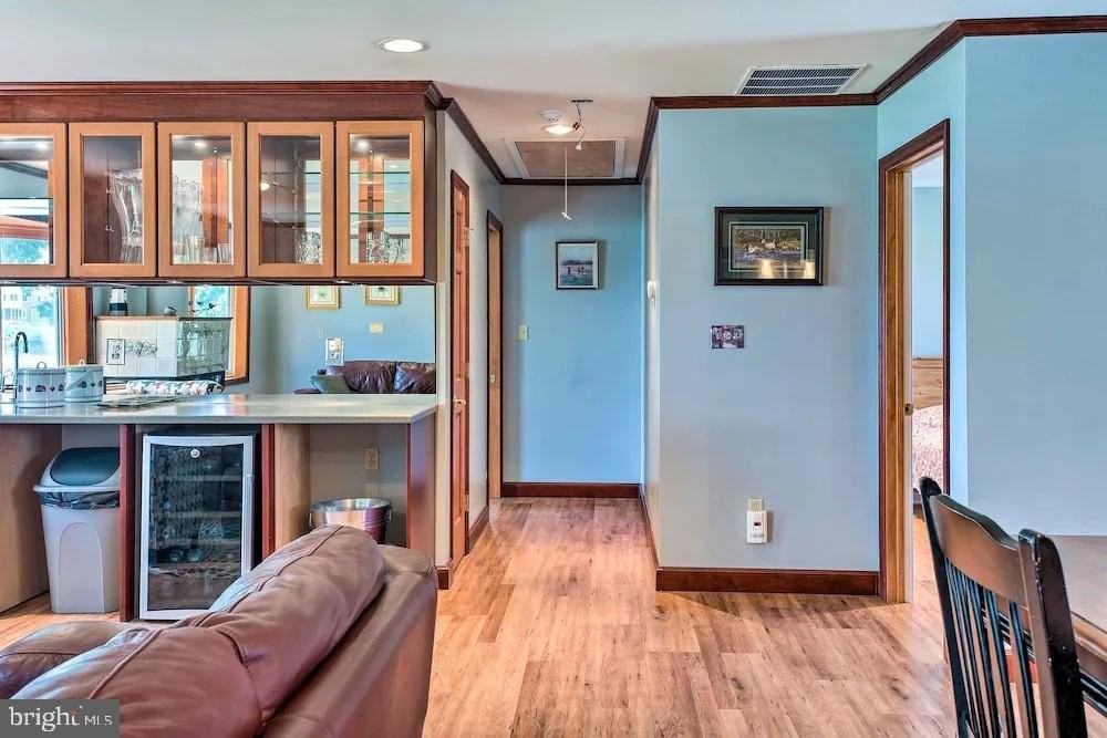 919 Oakdene Rd - Photo 6 of 26