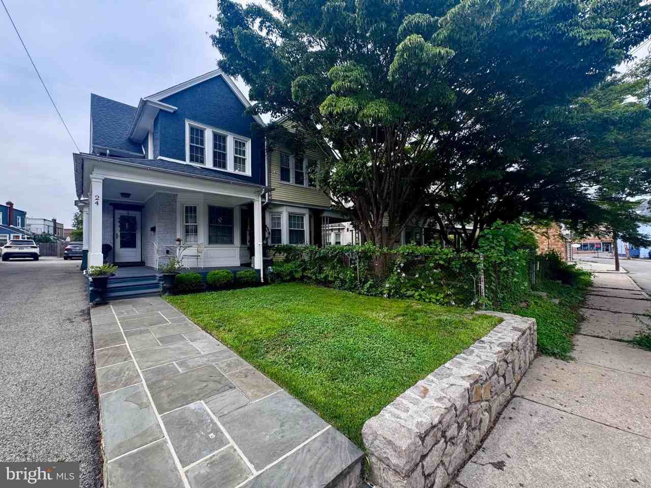 24 Thomas Ave - Photo 2 of 31