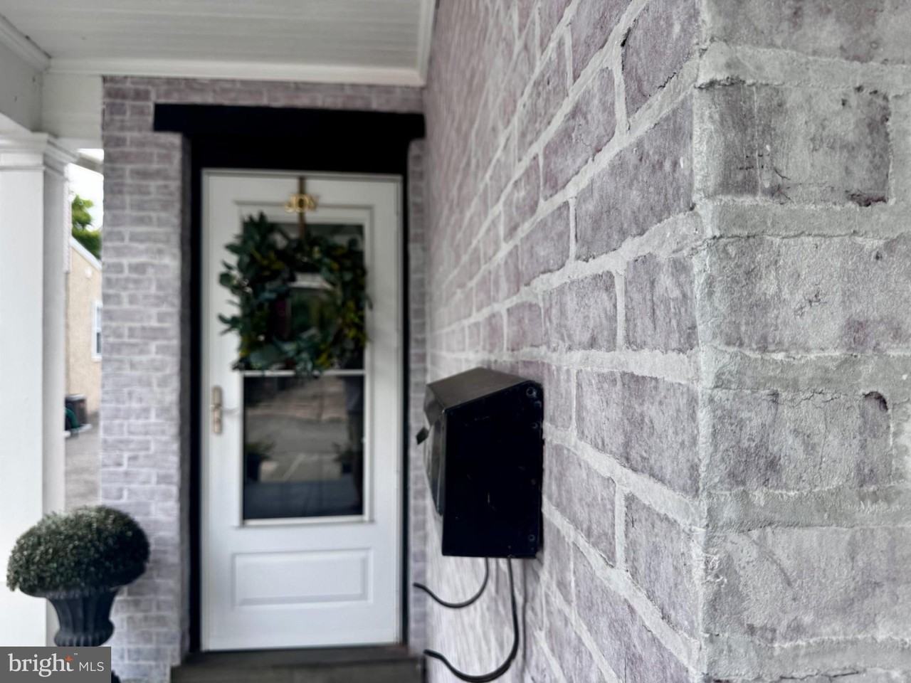 24 Thomas Ave - Photo 6 of 31
