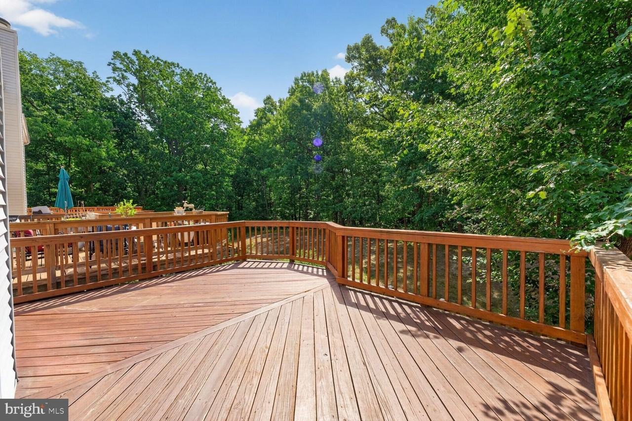 5619 Ridge View Dr - Photo 2 of 32