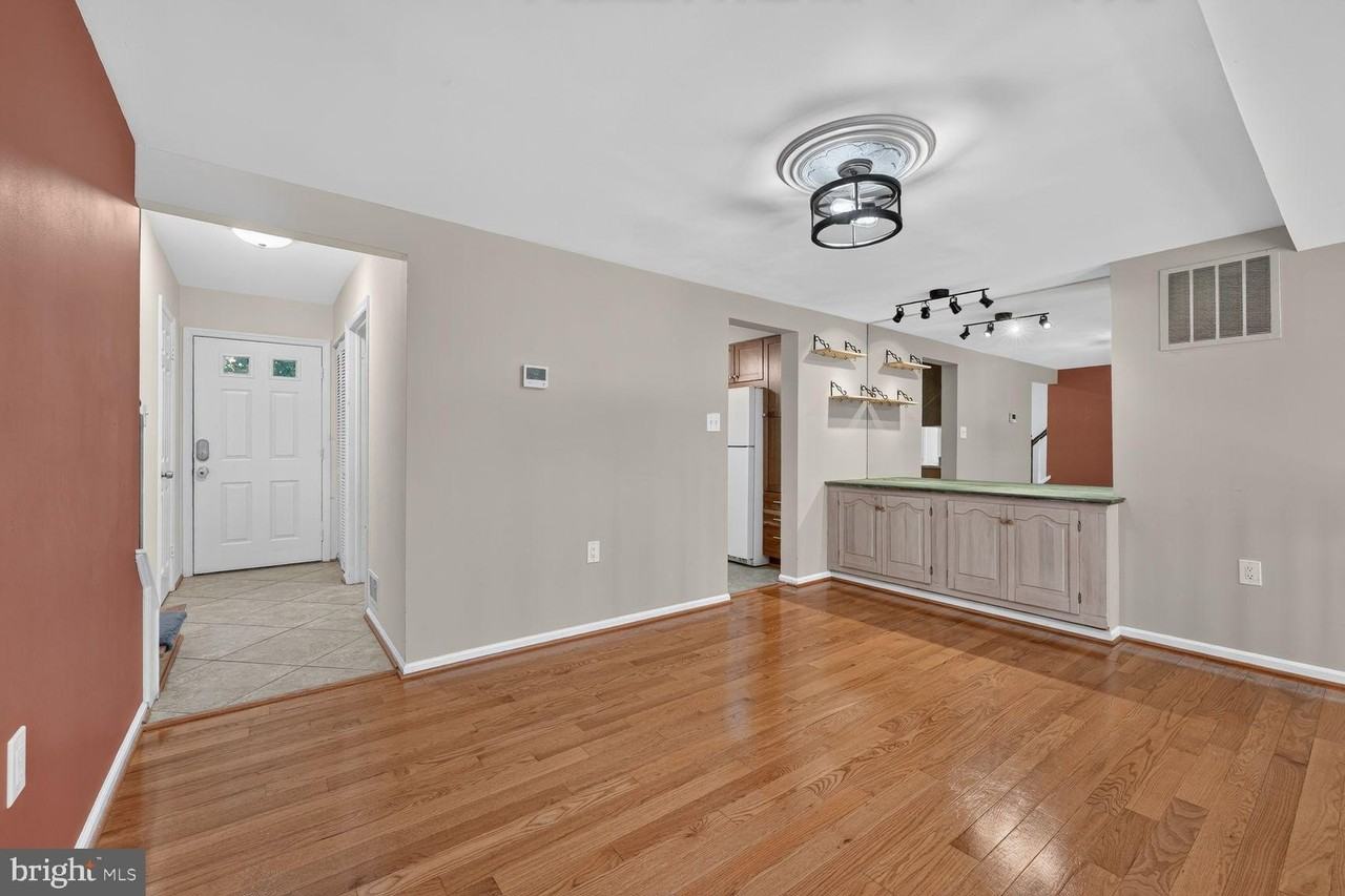 5619 Ridge View Dr - Photo 7 of 32