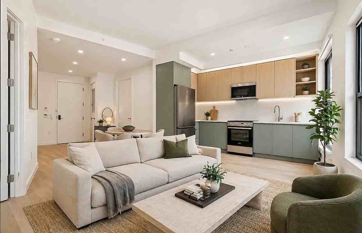 2363 Bedford Ave #605B