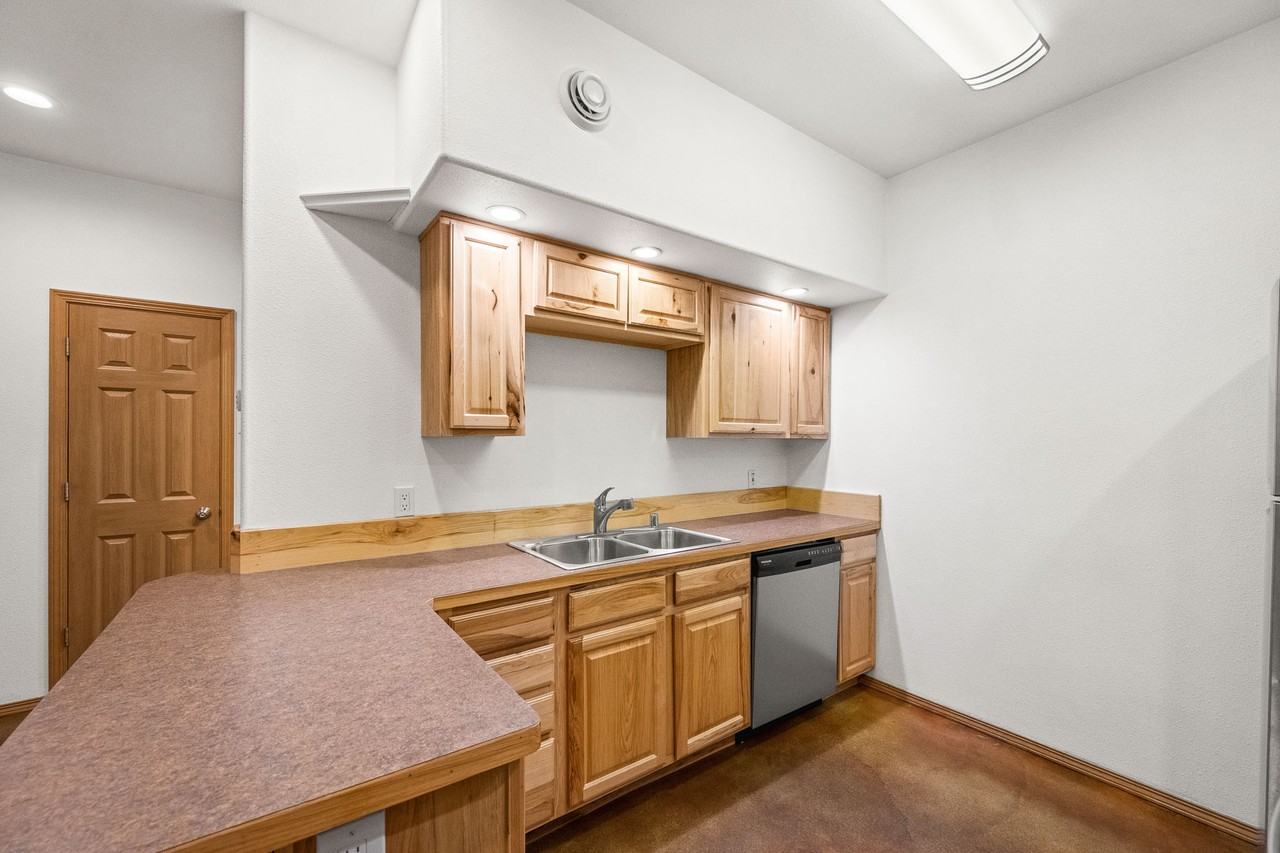 1165 Stock Rd #B - Photo 6 of 15