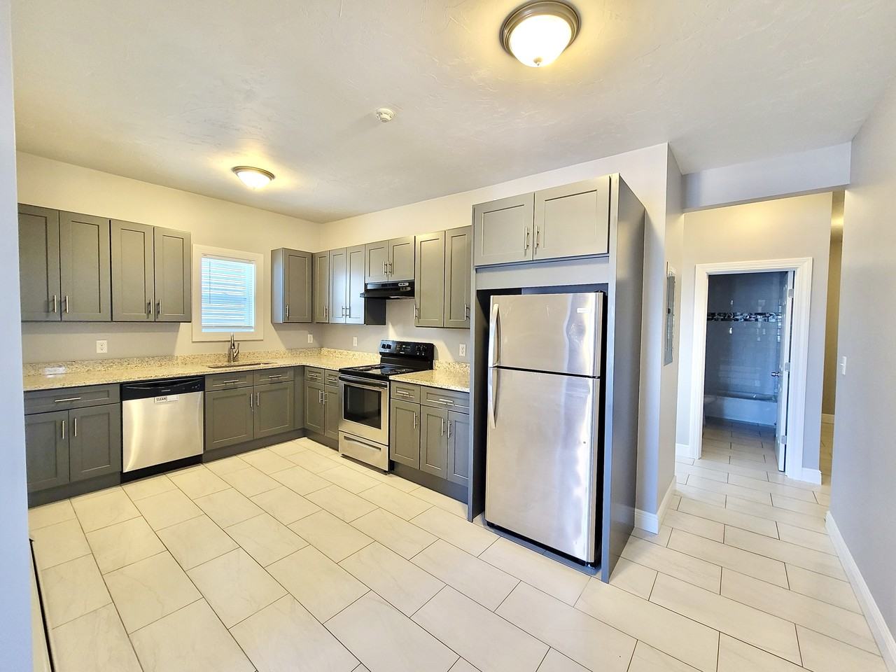 525 Charles St #2 - Photo 4 of 15