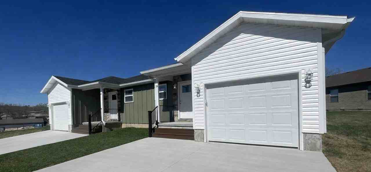 5 Kimberling Blvd - Photo 2 of 21