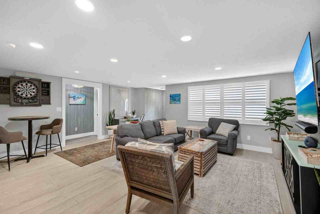 6007 Beneva Rd #1578355P - Photo 3 of 37