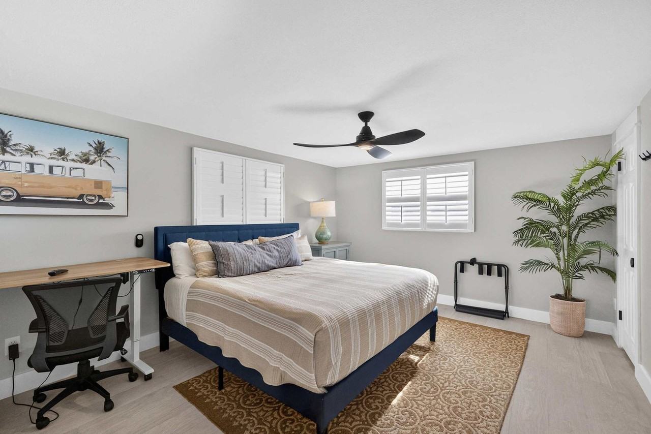 6007 Beneva Rd #1578355P - Photo 7 of 37