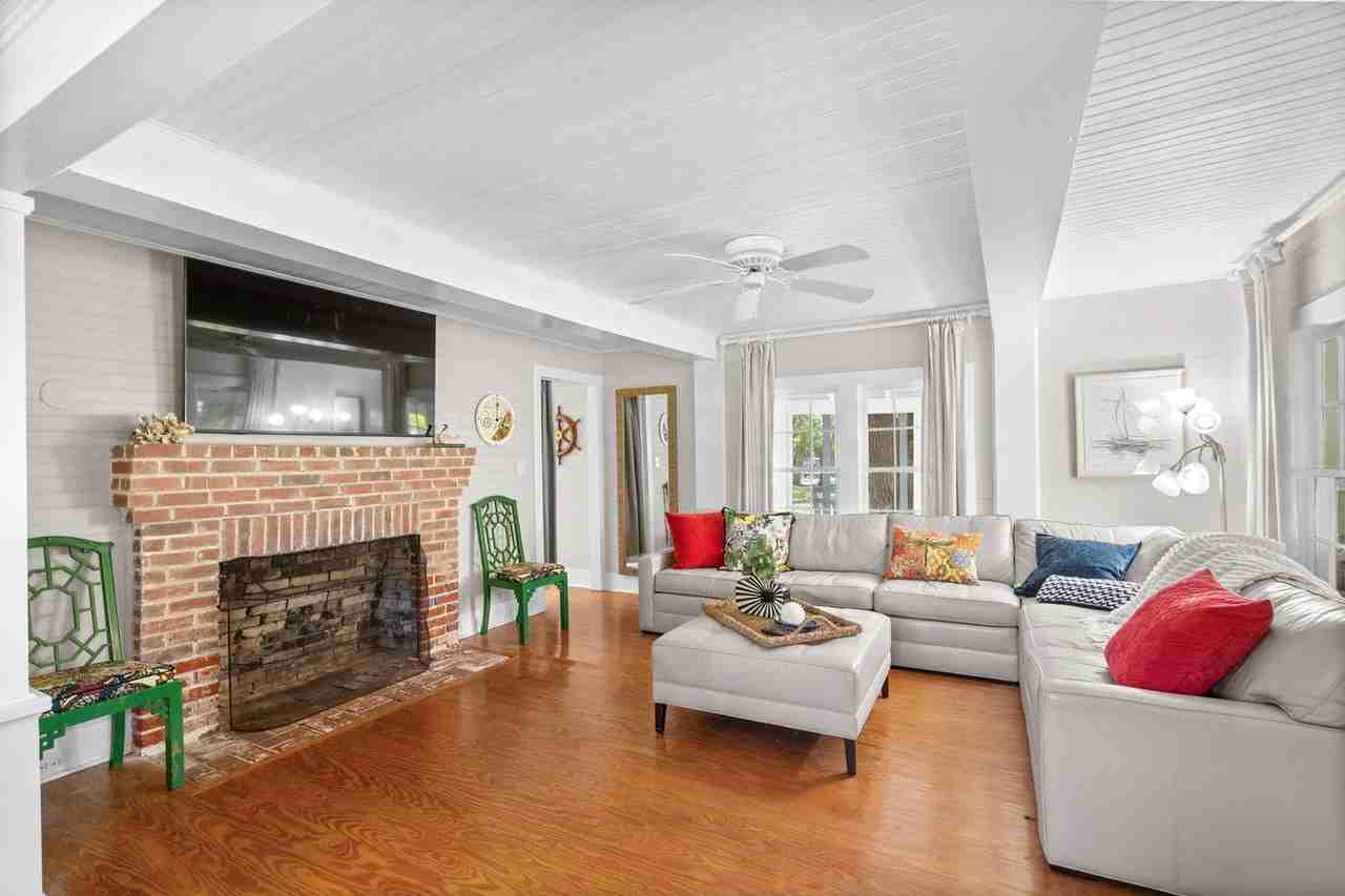 280 Sunnyside Ave #1583747P - Photo 2 of 50