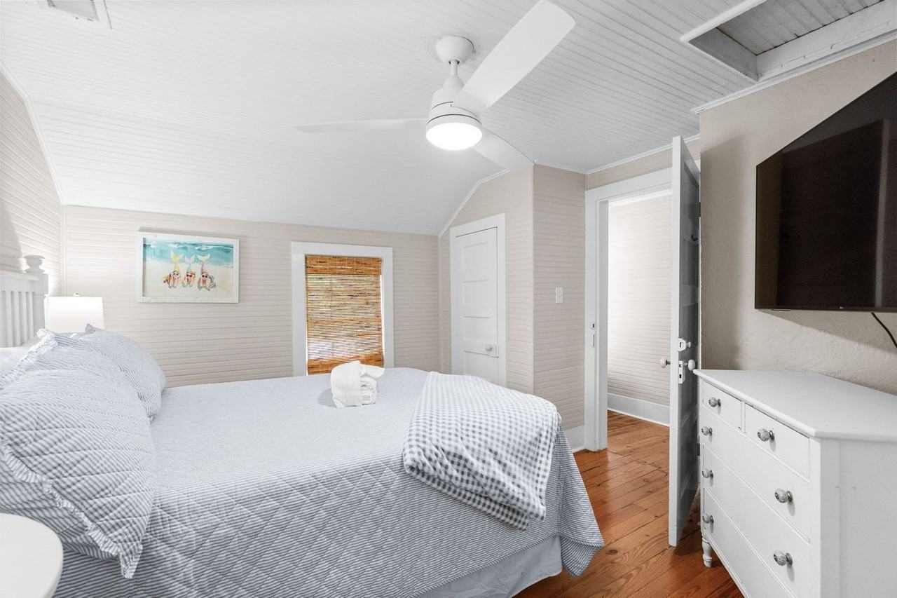 280 Sunnyside Ave #1583747P - Photo 6 of 50