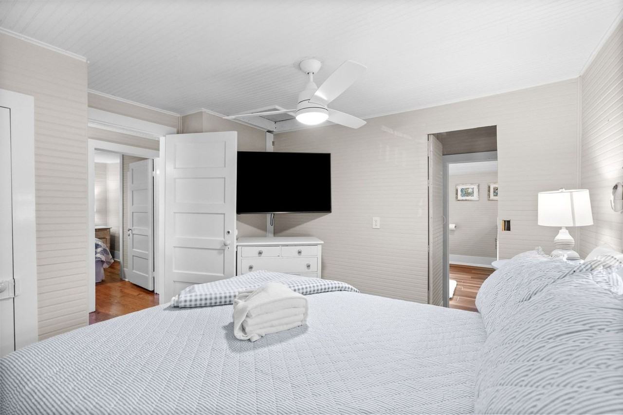 280 Sunnyside Ave #1583747P - Photo 7 of 50