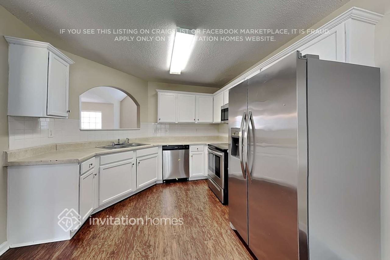 174 St Ann Cir - Photo 6 of 20