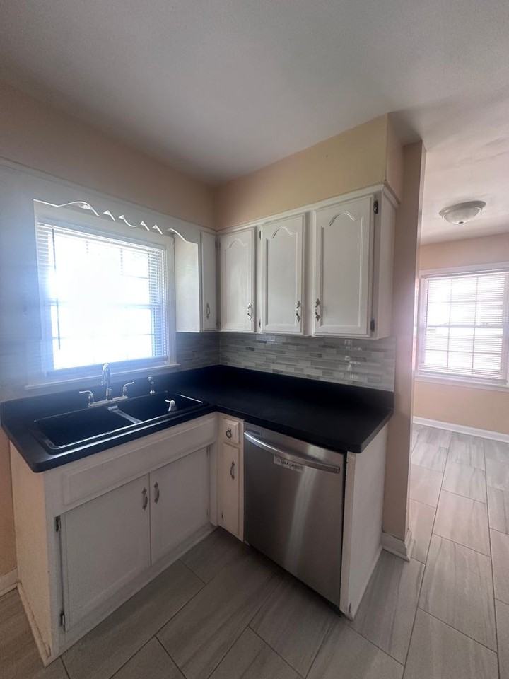 3413 Deibel Way - Photo 7 of 43