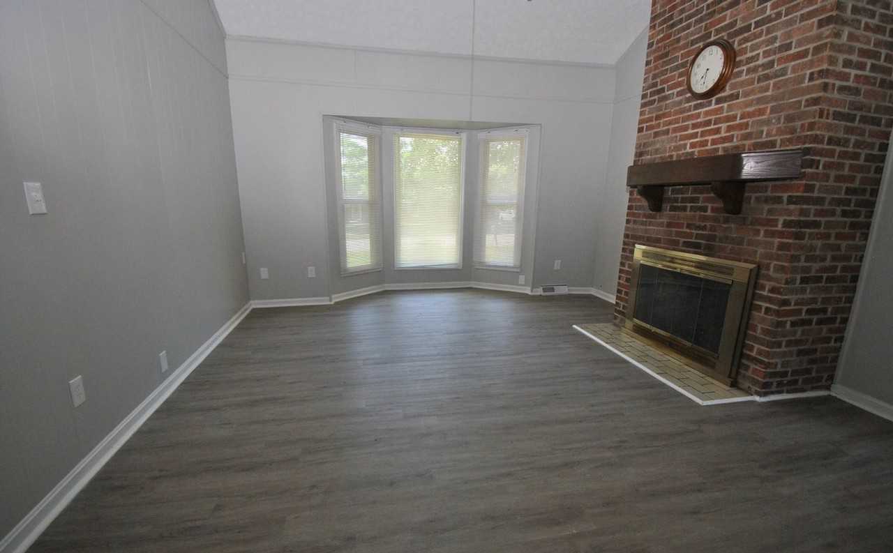 6711 El Rancho Rd - Photo 4 of 26
