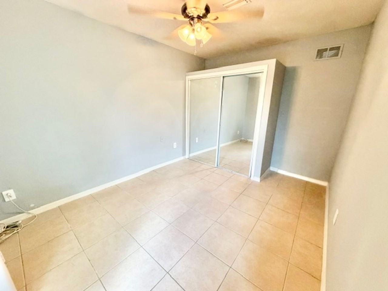 1084 Shepherd Ave - Photo 4 of 7