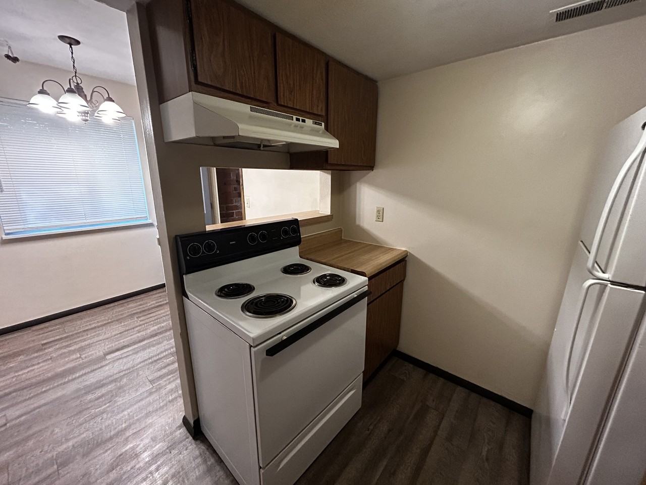 3440 West Richwoods Boulevard - Photo 7 of 14