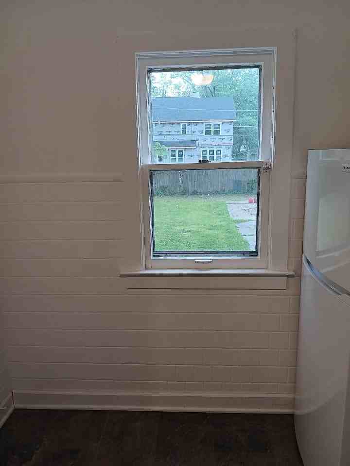 14440 Kolmar Avenue - Photo 7 of 24