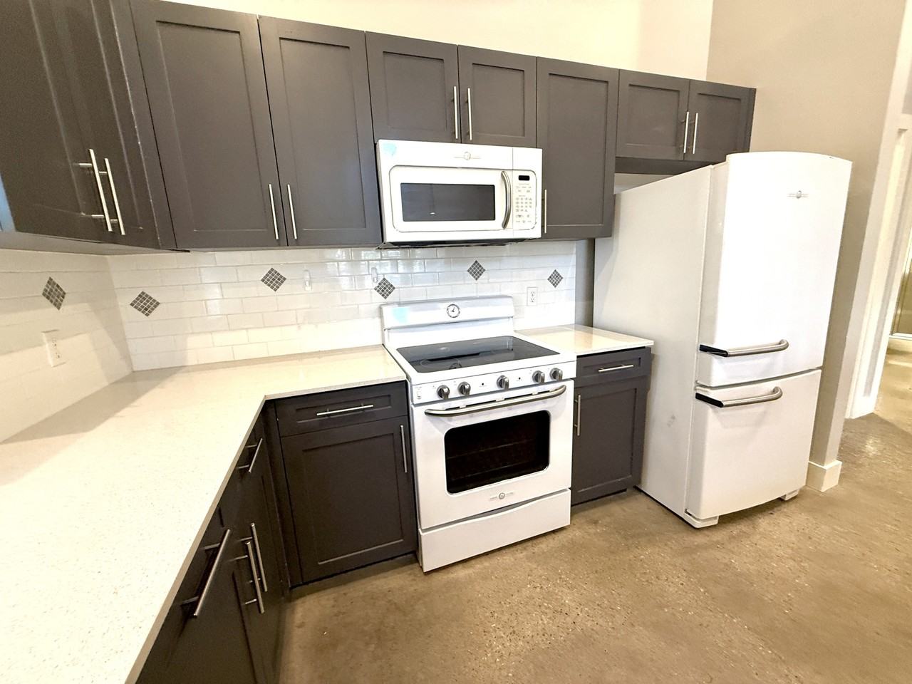 529 K St Sw #1 - Photo 4 of 27