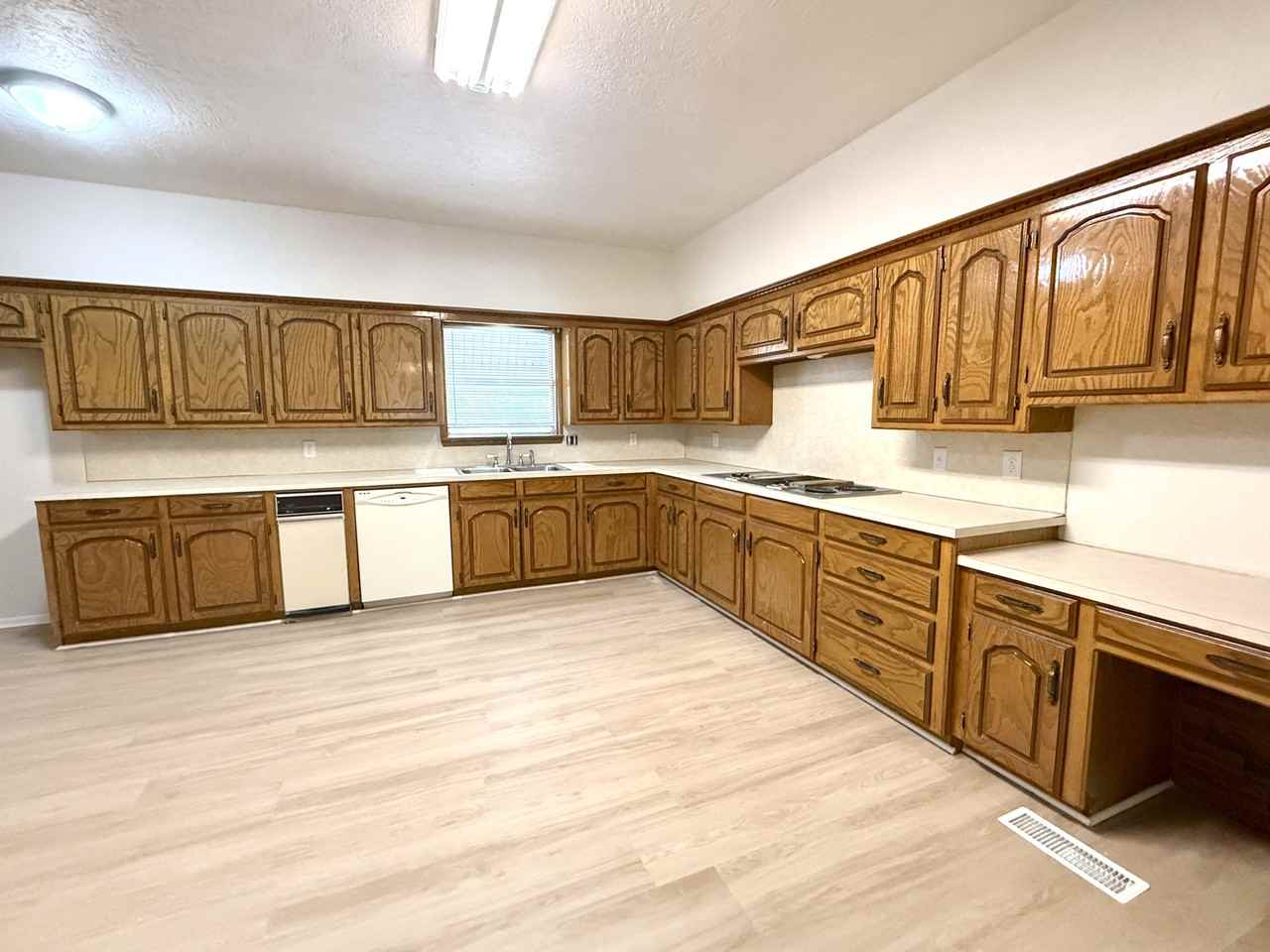 901 Wolverton St #1 - Photo 2 of 30