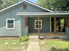 featured image of 723 Roff St #1