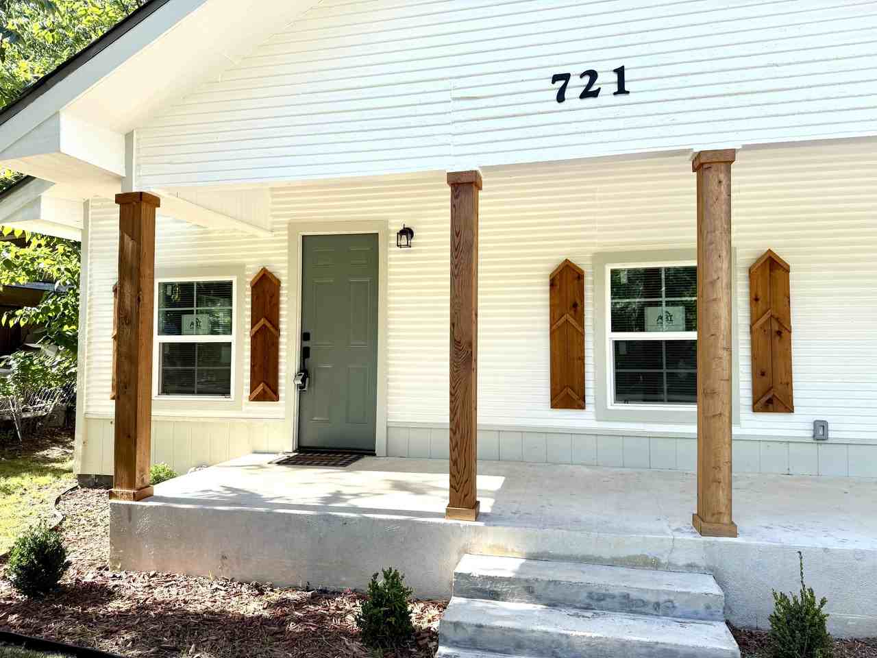 721 Roff St #1 - Photo 2 of 23