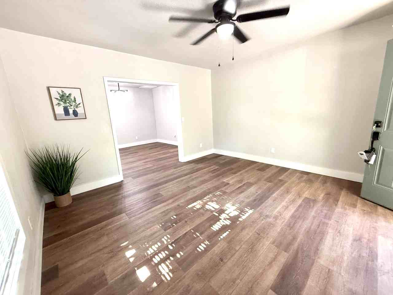 721 Roff St #1 - Photo 6 of 23