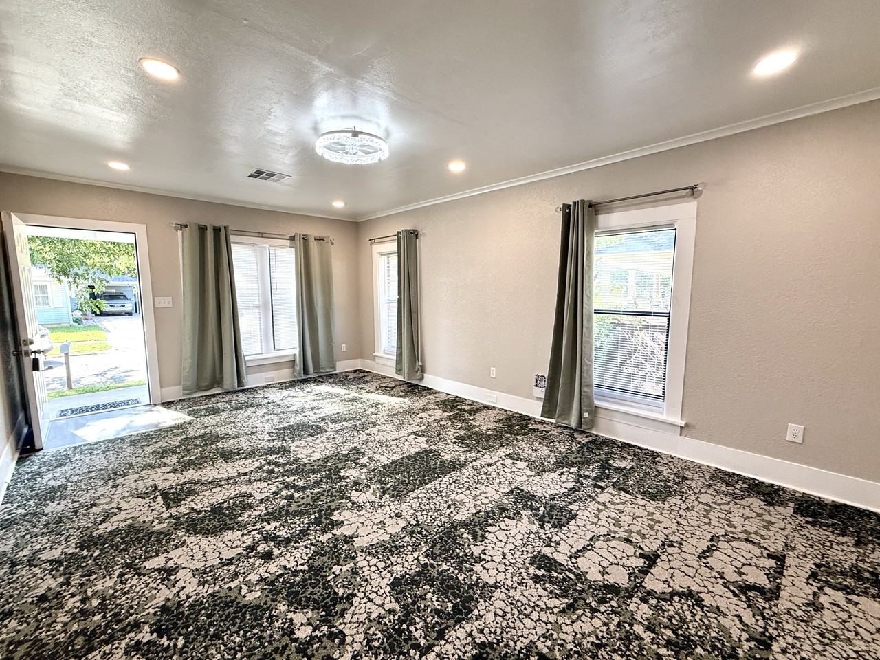 612 A St Nw #1 - Photo 6 of 26
