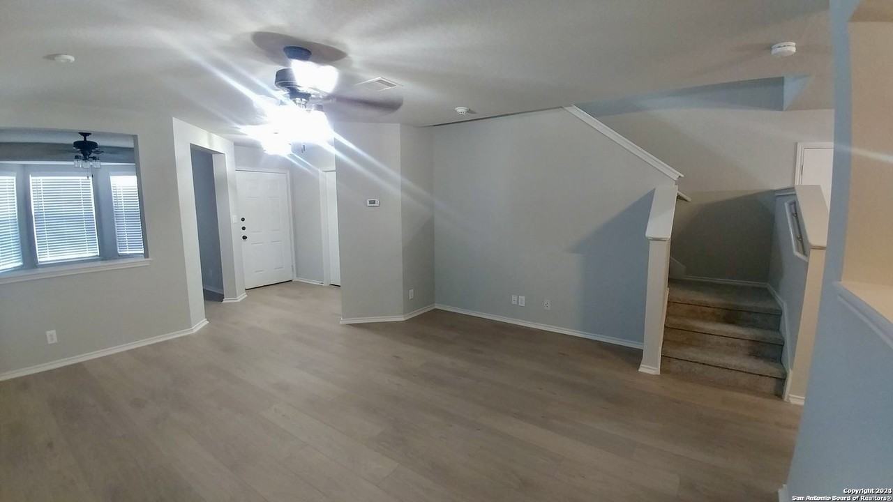 146 Cindy Lou Dr #1 - Photo 6 of 19