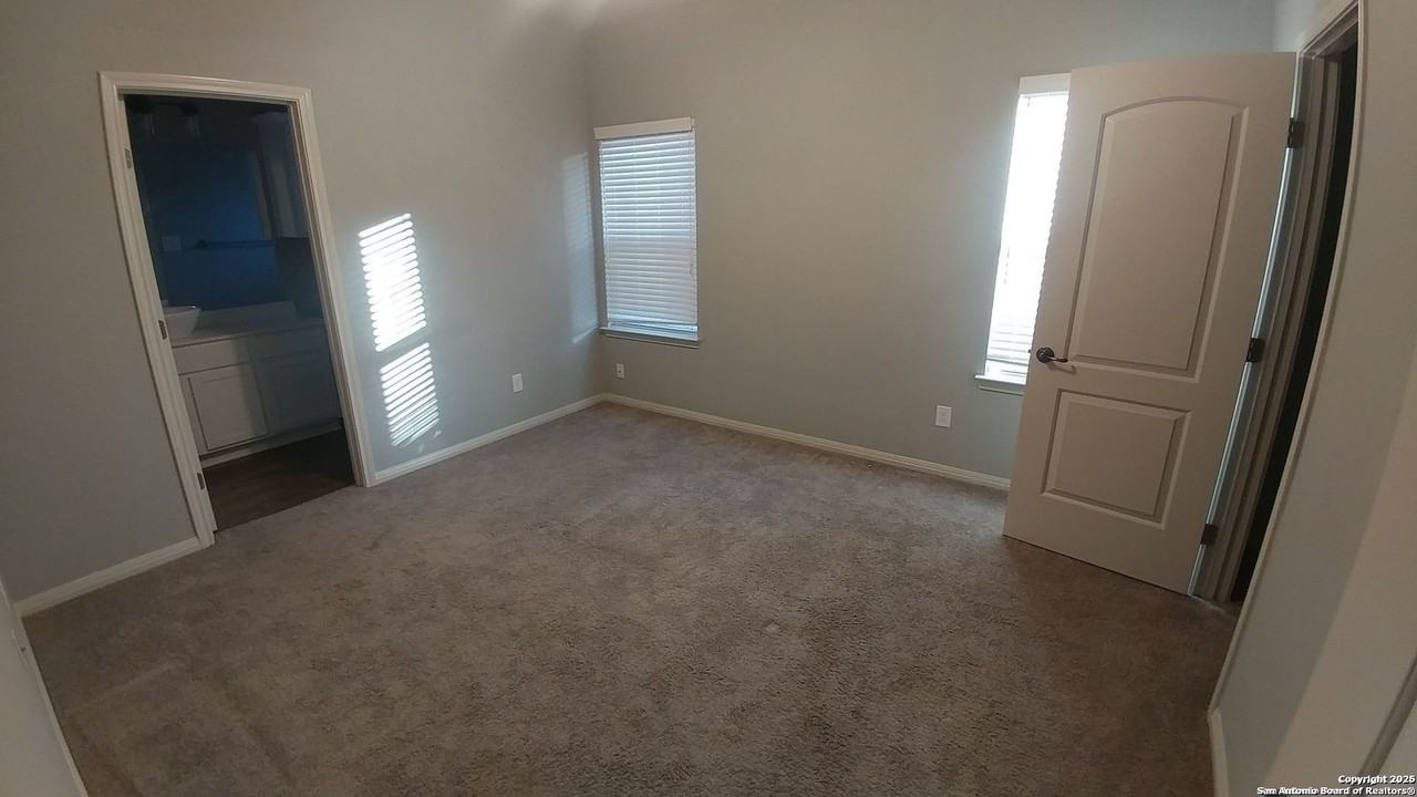 8535 Pecan Cross - Photo 7 of 10